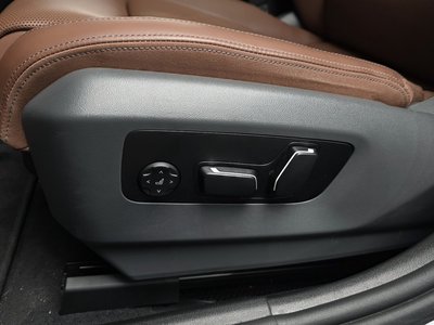 2023 BMW 5 SERIES — миниатюра 34