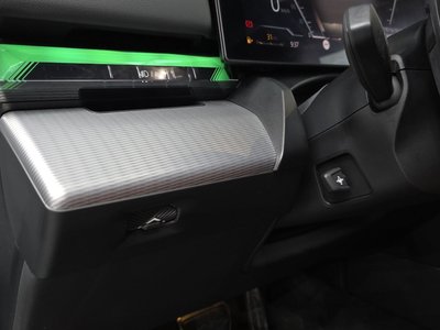 2023 BMW 5 SERIES — миниатюра 32