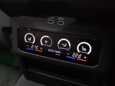 2023 BMW 5 SERIES — миниатюра 28
