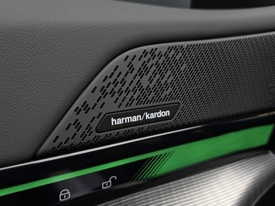 2023 BMW 5 SERIES — миниатюра 33