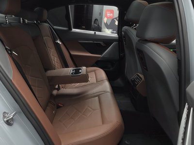 2023 BMW 5 SERIES — миниатюра 18