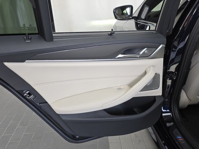 2023 BMW 5 SERIES thumbnail 15