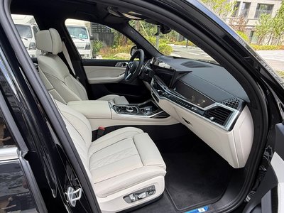 2026 BMW X7 thumbnail 12