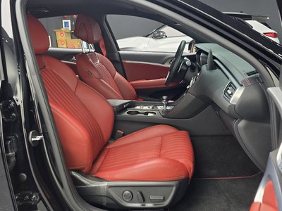 2023 Genesis THE NEW G70 photo 10