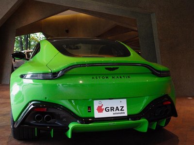 ASTON MARTIN VANTAGE - 8
