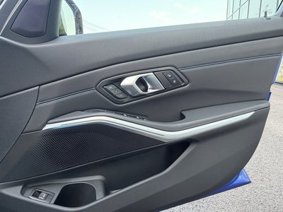 2025 BMW 3 SERIES 缩略图 38