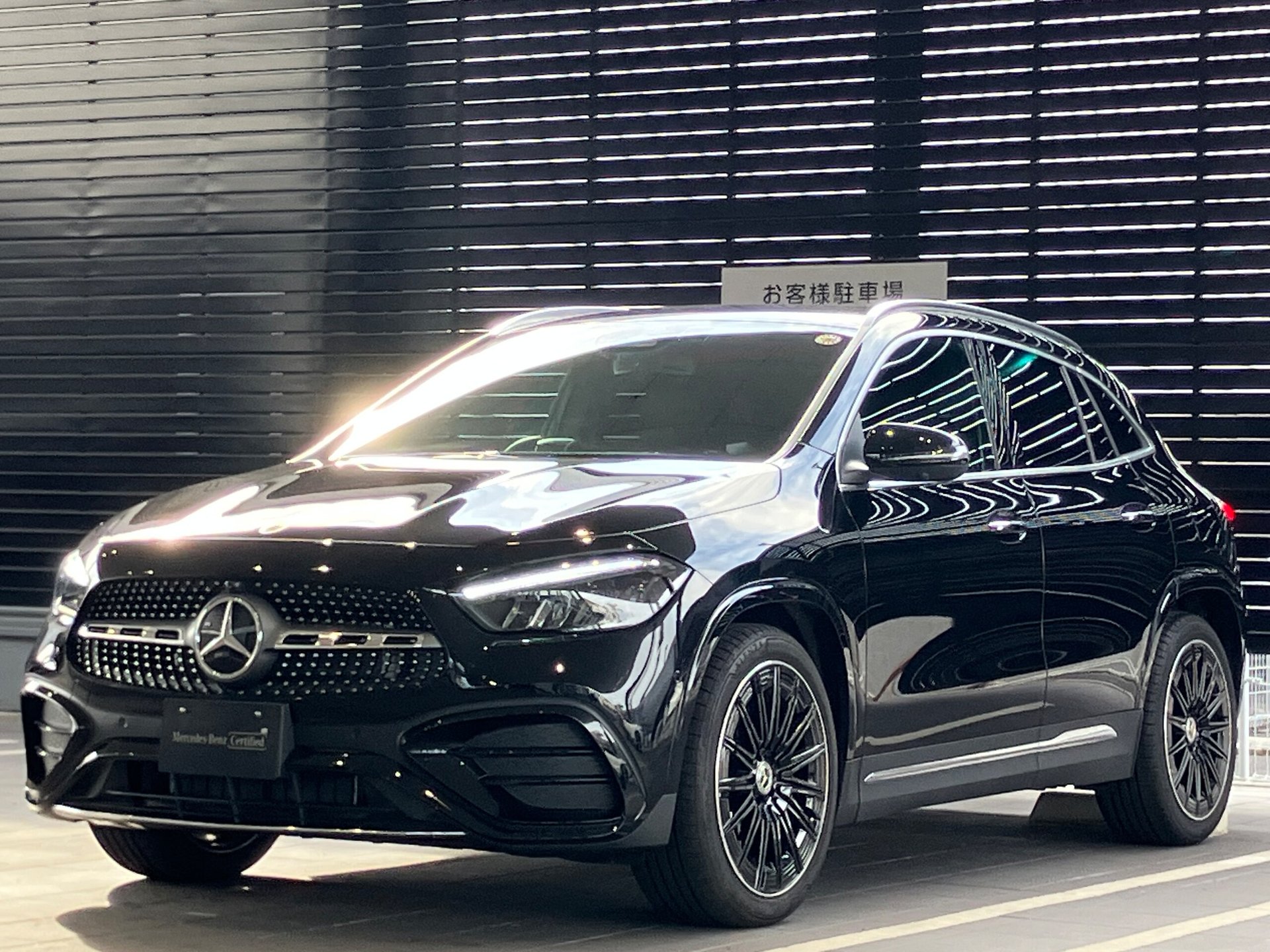 MERCEDES-BENZ GLA - View 1