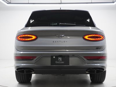 BENTLEY BENTAYGA - 7