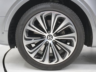BENTLEY BENTAYGA - 9