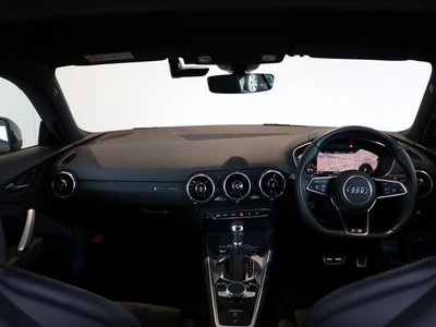 صورة 7 لـ 2023 AUDI TT