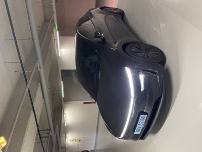TESLA MODEL Y - 4
