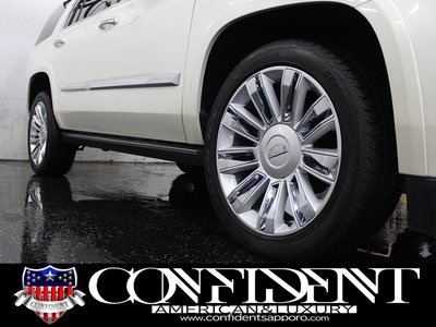 CADILLAC ESCALADE - 8