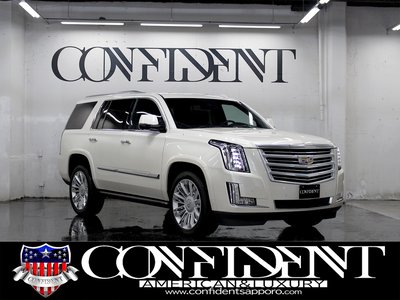 CADILLAC ESCALADE - 9