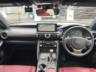 LEXUS IS 2021 thumbnail 2