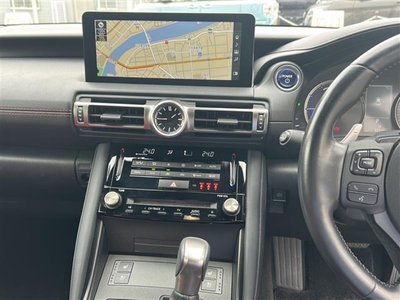 LEXUS IS 2021 thumbnail 11