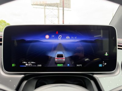 2025 Mercedes-BENZ EQE — миниатюра 31