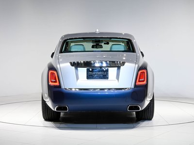 ROLLS-ROYCE PHANTOM - 4