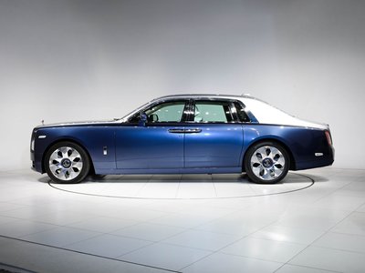 ROLLS-ROYCE PHANTOM - 5