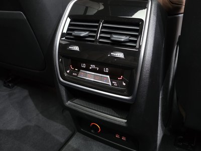 2024 BMW X5 thumbnail 32