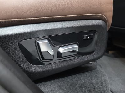 2024 BMW X5 thumbnail 30