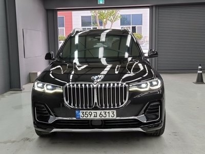 2022 BMW X7 — фото 2