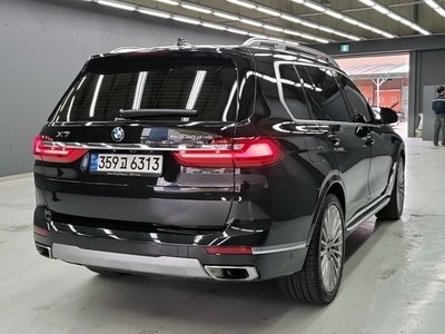2022 BMW X7 — фото 4