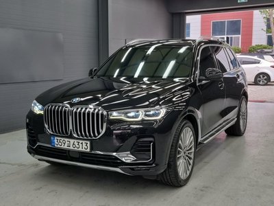 2022 BMW X7 — фото 1