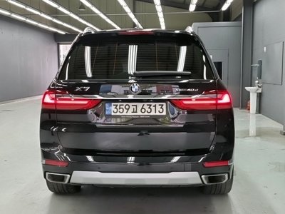 2022 BMW X7 — фото 3