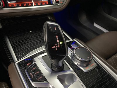 BMW 7 SERIES - 9