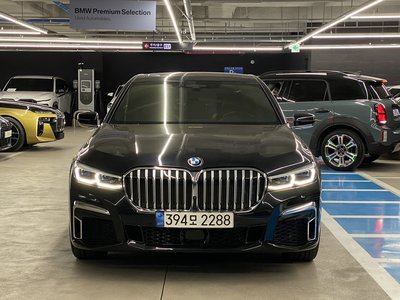 BMW 7 SERIES - 2