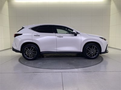 2022 Lexus NX — фото 6