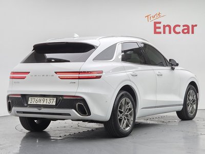 صورة 3 لـ 2022 Genesis GV70