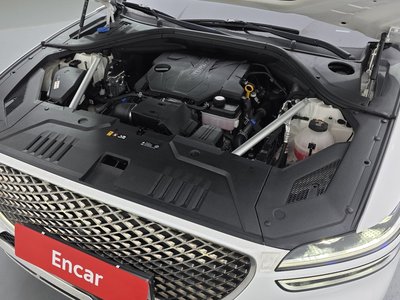 صورة 7 لـ 2022 Genesis GV70