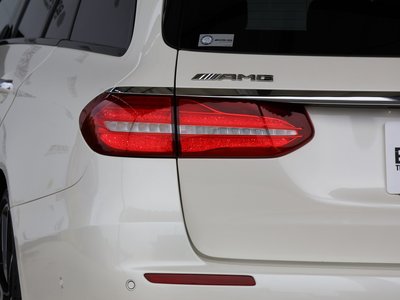 MERCEDES-BENZ E-CLASS AMG - 9