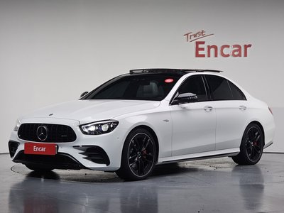 MERCEDES-BENZ E-CLASS - 1