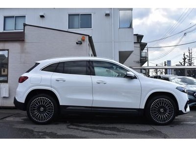 MERCEDES-BENZ EQA - 4