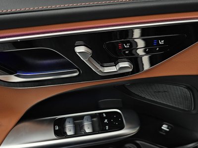 2025 Mercedes-BENZ C-CLASS — миниатюра 24