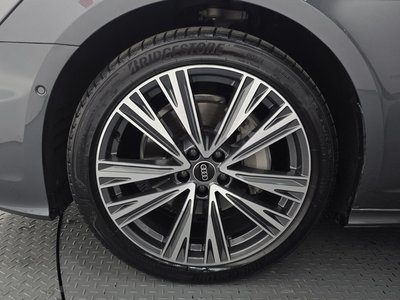 AUDI A6 - 6