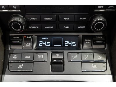 PORSCHE 718 BOXSTER - 10