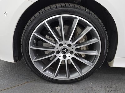 MERCEDES-BENZ E-CLASS - 6