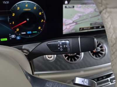 MERCEDES-BENZ E-CLASS - 9