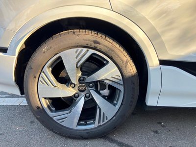 AUDI Q6 E-TRON - 9