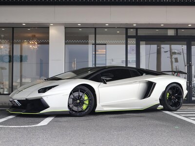 LAMBORGHINI AVENTADOR - 2