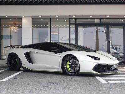 LAMBORGHINI AVENTADOR - 7