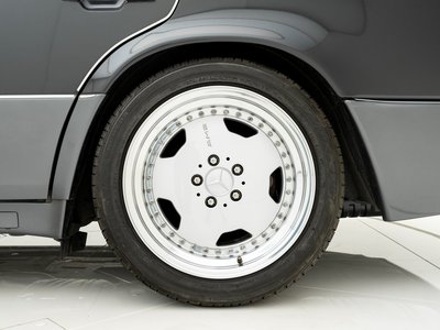 1992 Mercedes-BENZ MEDIUM-CLASS thumbnail 13