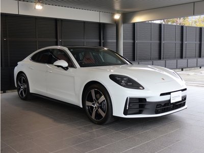 PORSCHE PANAMERA - 3