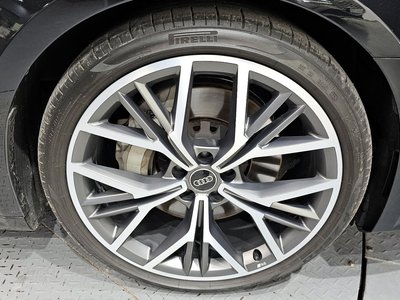 AUDI A7 - 8