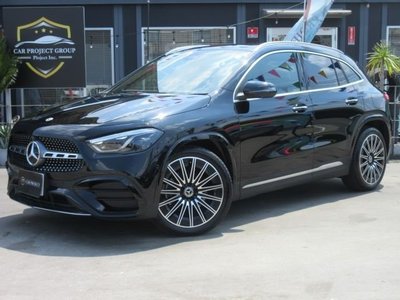 MERCEDES-BENZ GLA - 10
