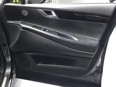 2021 Genesis GV80 — миниатюра 14