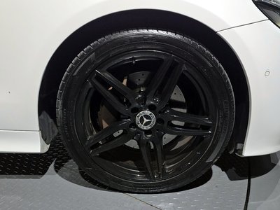 MERCEDES-BENZ E-CLASS - 6